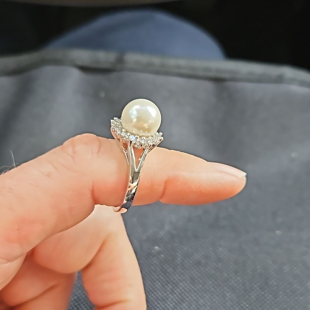 Silver Pearl & Rhinestone Ring Size 7.5 - Picture 2 of 3